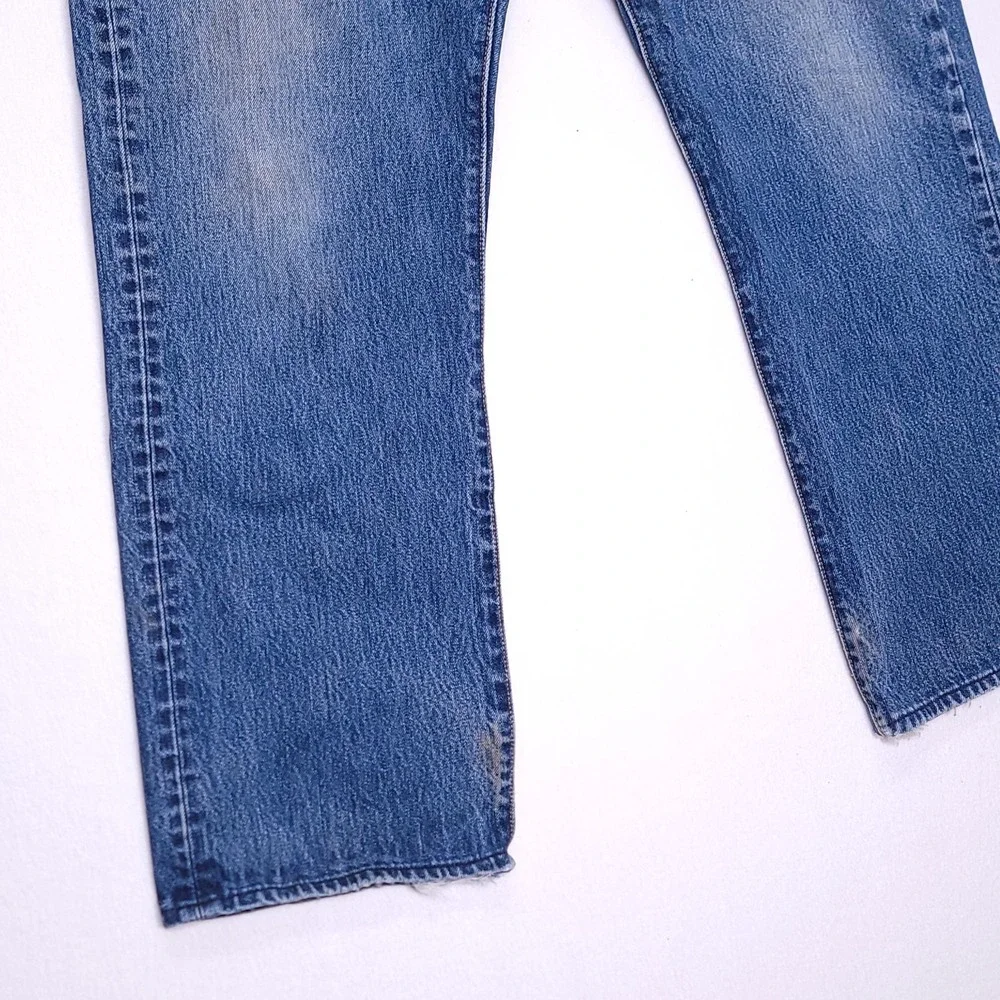 Levis size tag